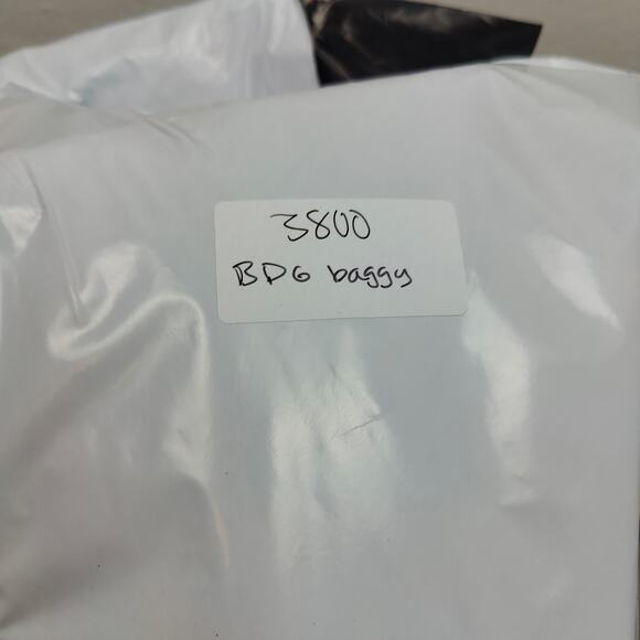 BDG High Rise Baggy Jeans Womens 36 Light Wash Destroyed 100%‎ Cotton Y2K 90s - Picture 10 of 10